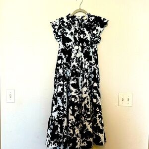 PINCH Dress: Small, navy/white, flutter sleeves/keyhole back.